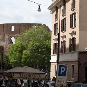 Oliviero - Colosseum View With Terrace Apartment